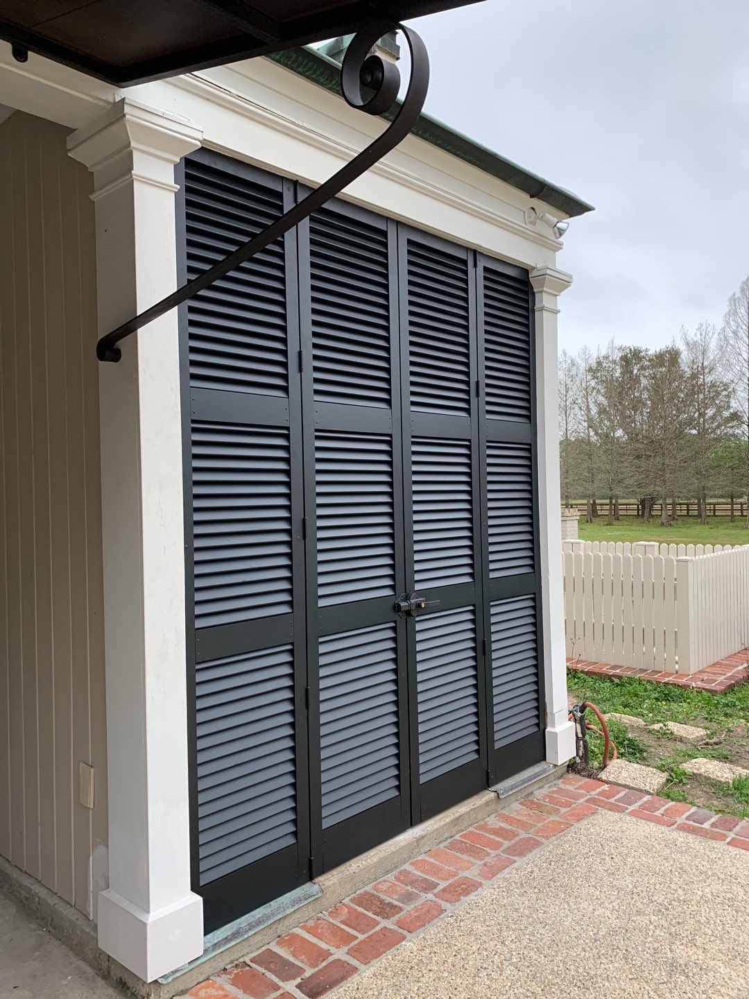 Shutter Walls, Fences & Gates