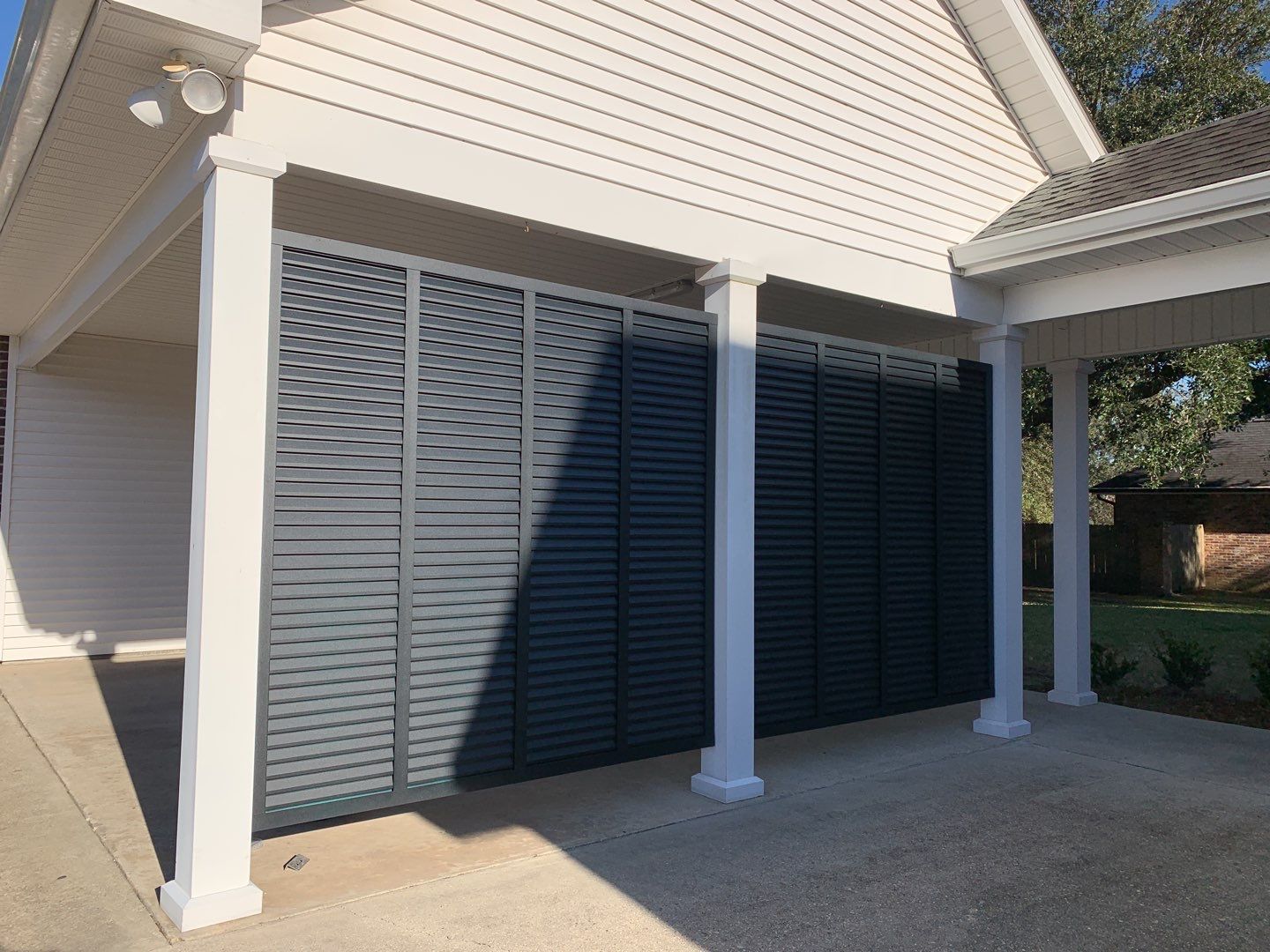 Shutter Walls, Fences & Gates